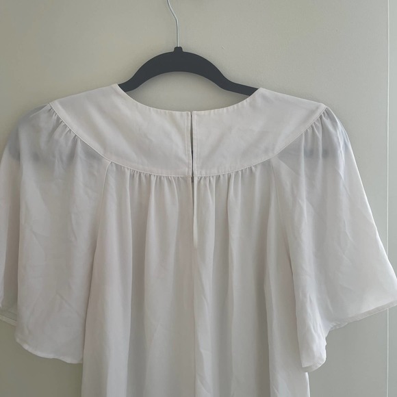 Ann Taylor Scalloped Cutout Tee in Winter White Size Small - Picture 8 of 10